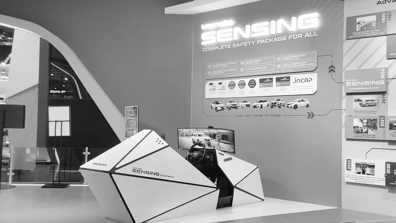 Driving Experience Simulator